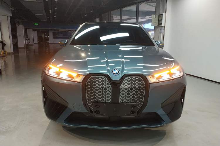 Used BMW iX 2022 xDrive40
