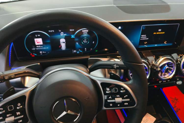 Used Mercedes-Benz GLB 2020 GLB 200 Stylish Edition Gear Lever