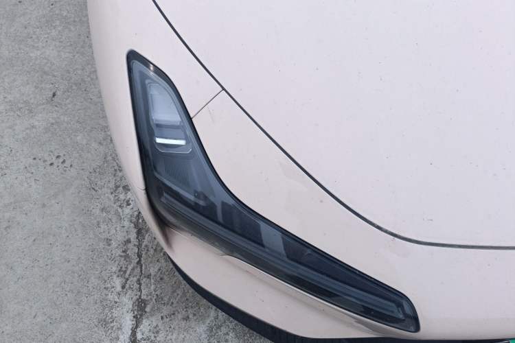 Used XPeng MONA M03 2024 620 with Ultra-Long Range Right Front Headlight