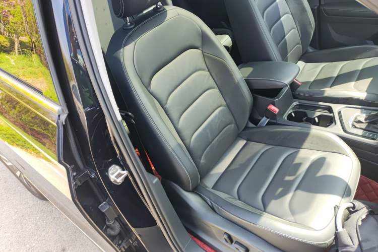 Used Volkswagen Tiguan L New Energy 2020 430 PHEV Plug-in Hybrid Prestige Edition Right Front Seat