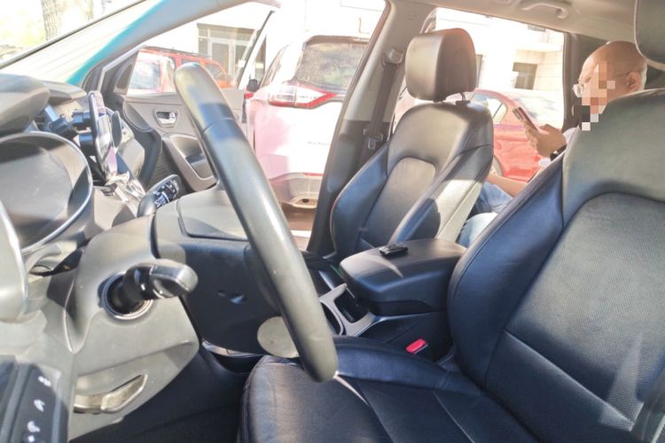 Used Hyundai Santa Fe 2015 2.0T Automatic Two-Wheel Drive Smart Version 5 Seats
