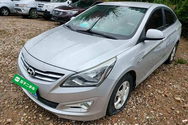 Used Hyundai Verna (older generation) 2014 1.4L Manual Smart GLS Trim