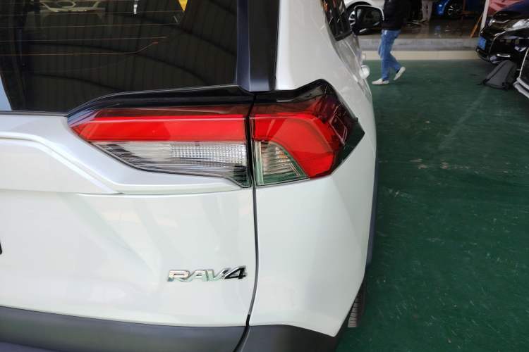 Used Toyota RAV4 2021 2.0L CVT Two-Wheel Drive Fashion PLUS Edition