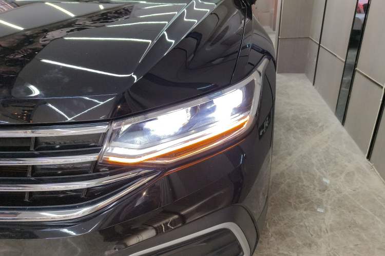 Used Volkswagen Tiguan L 2022 330TSI Automatic Two-Wheel Drive Smart Edition Left Front Headlight
