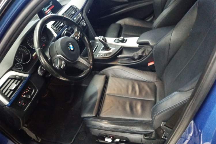 Used BMW 3 Series 2018 320i M Sport Package
