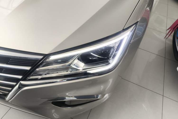 Used Roewe i5 2019 1.5L Automatic 4G Connected Linghao Flagship Edition
