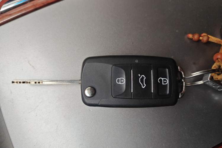 Used Jinbei Grace 2016 2.2L Classic Edition Standard Version Long Wheelbase 10 Seats
