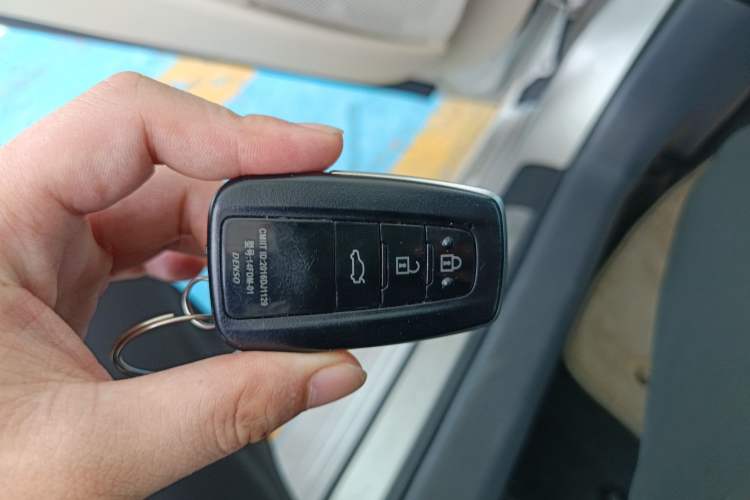 Used Toyota Camry 2021 2.5G Luxury Edition
