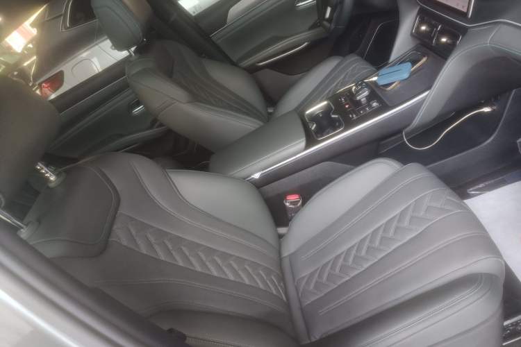 Used BYD Song L DM-i 2025 Intelligent Driving Version 112 km Beyond-Range Type
