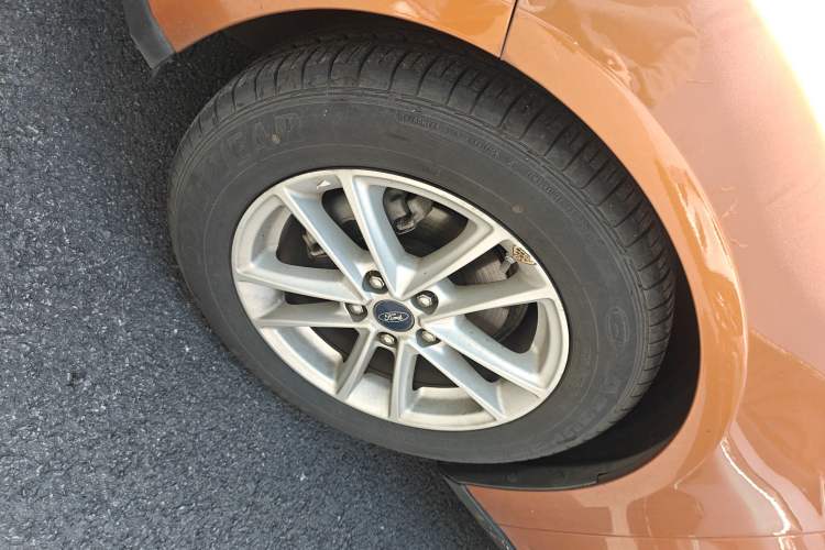 Used Ford Focus 2015 Hatchback EcoBoost 125 Automatic Supreme Style Edition
