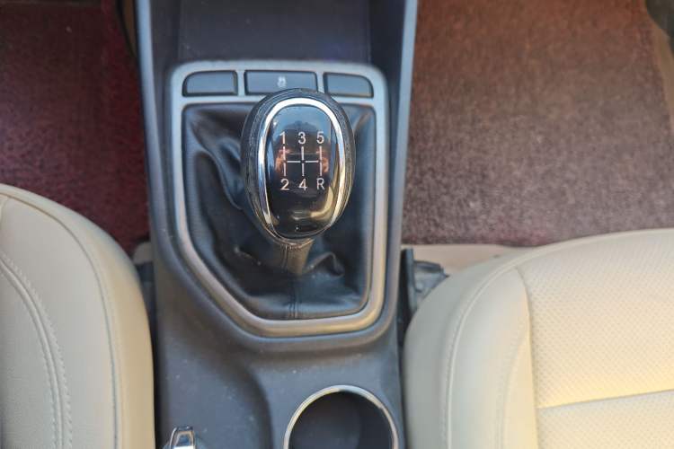 Used Changan Eado 2015 1.6L Manual Luxury Model China V Standard