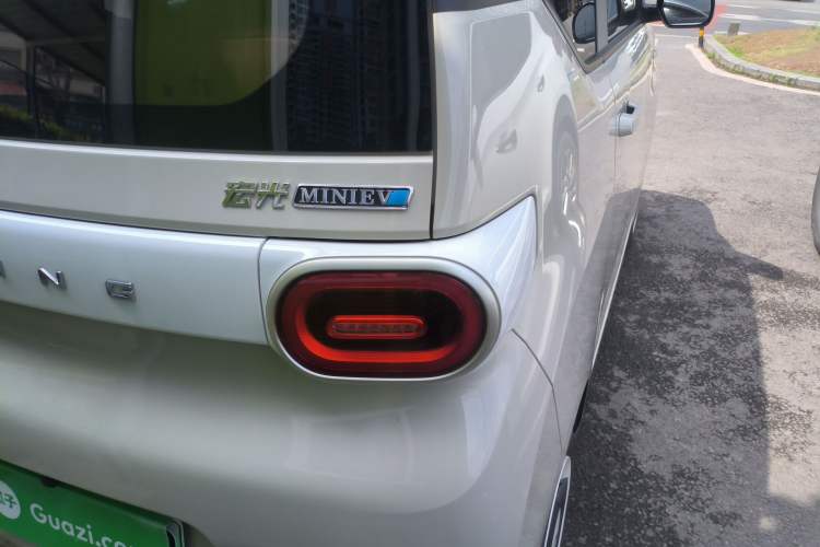 Used Wuling Hongguang MINIEV 2024 3rd Generation 215km Youth Edition Exterior 3