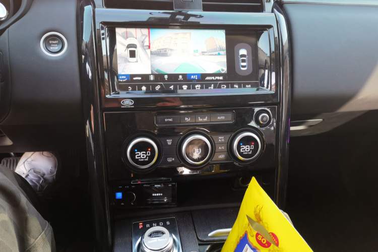 Used Land Rover Discovery 2019 3.0 SC V6 SE