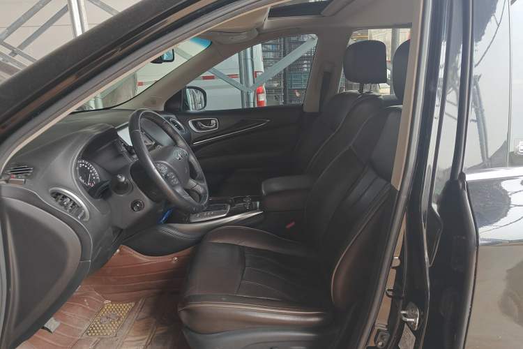 Used Infiniti QX60 2014 3.5L Four-Wheel Drive All-Terrain Version
