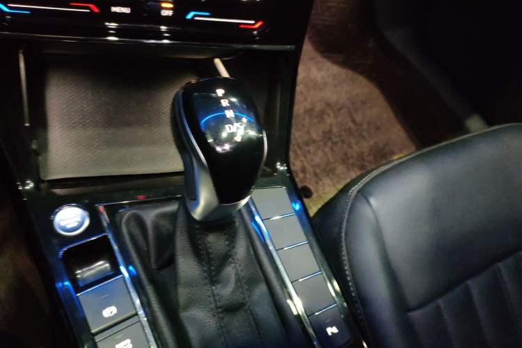 Used Volkswagen Passat 2022 330TSI Elite Edition Custom Version