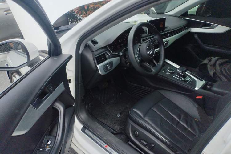 Used Audi A4L 2018 30th Anniversary Edition 40 TFSI Fashion Model Driver Seat