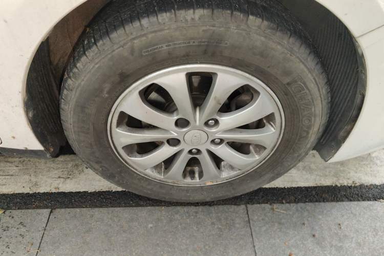 Used Kia K3 2016 1.6L Manual GL Right Front Wheel Hub