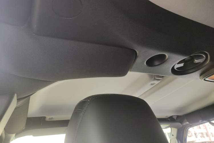 Used BAIC Off-Road BJ40 2019 2.3T Automatic Four-Wheel Drive Ring the Tower Champion Edition China VI Headliner