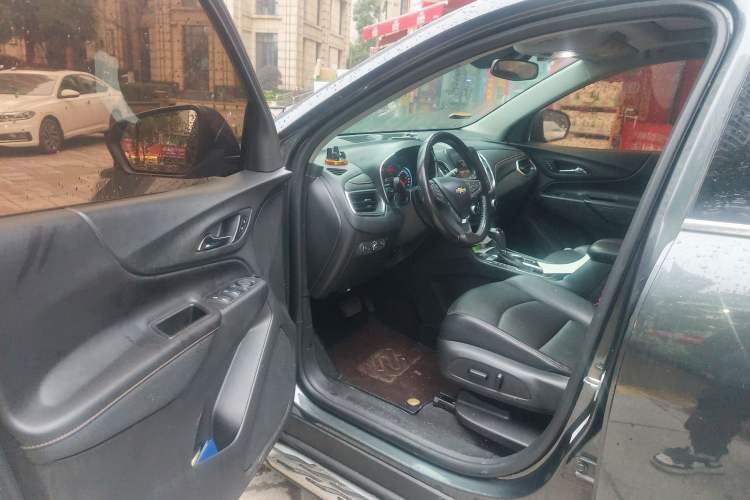 Used Chevrolet Equinox 2018 535T Automatic YuJie Edition