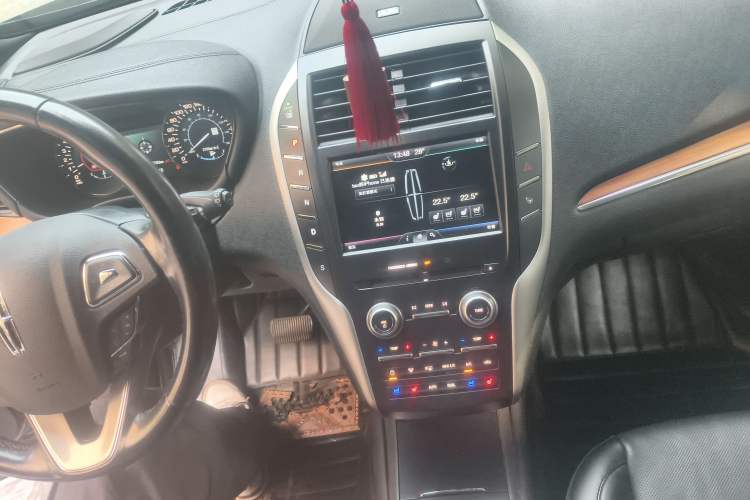 Used Lincoln MKC 2016 2.0T Two-Wheel Drive Luxury Edition Audio And AC Panel