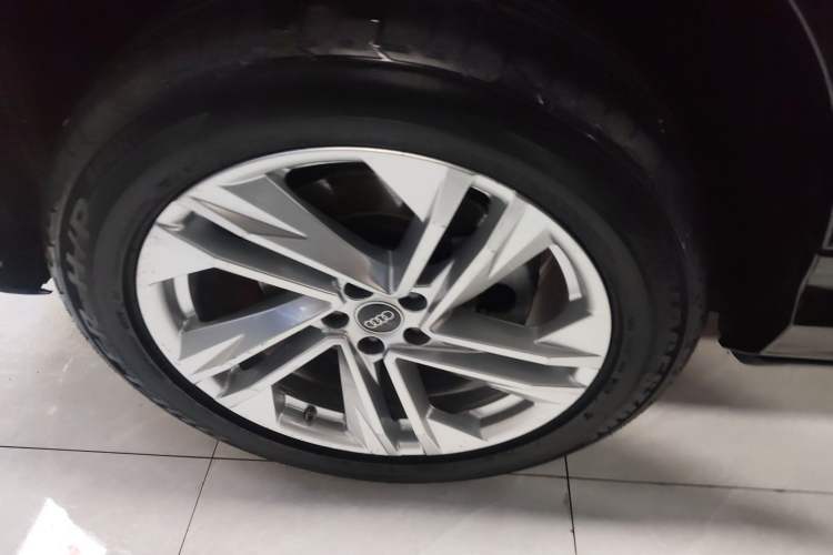 Used Audi Q7 2021 45 TFSI quattro S line Sport model