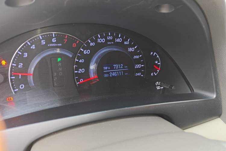 Used Toyota Camry 2013 200G Classic Luxury Edition