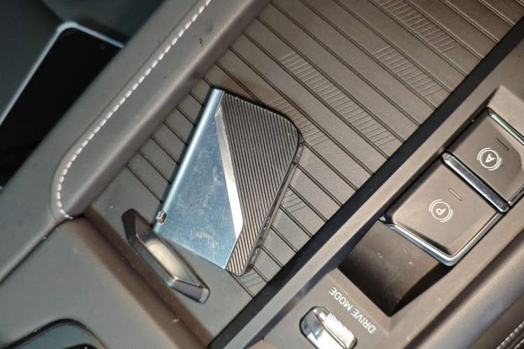 Used Lynk & Co 06 EM-P 2023 1.5T Remix PHEV Shero