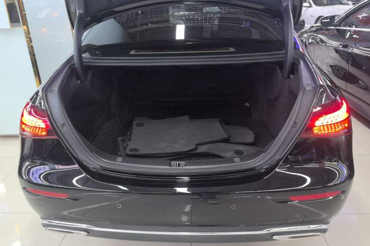 Used Mercedes-Benz E-Class 2023 Updated E 300 L Luxury Edition
