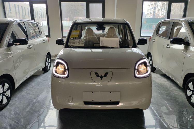 Used Wuling Hongguang MINIEV 2025 Four-Door Version Advanced Edition Front