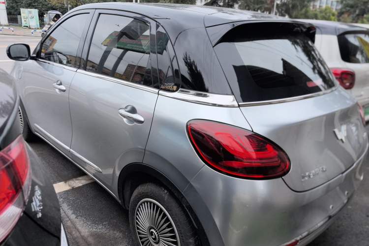 Used Wuling Bingo 2023 333 km Enjoyment Version
