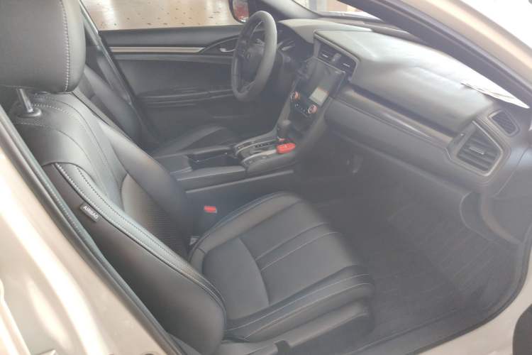 Used Honda Civic 2021 HATCHBACK 220TURBO CVT New Trendsetter