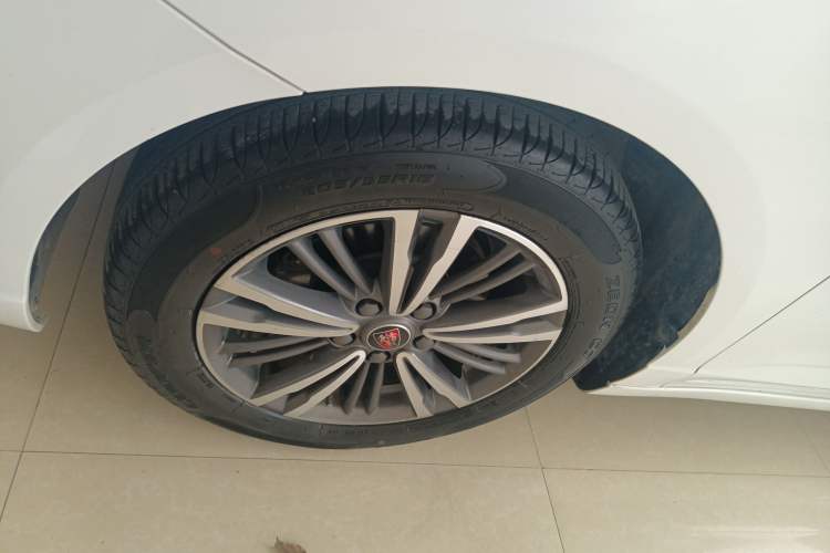 Used Roewe i5 2019 1.5L Automatic 4G Connected Linghao Flagship Edition