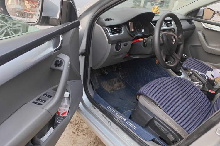 Used Skoda Octavia 2015 1.6L Manual Yijie Edition