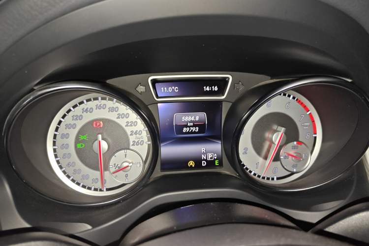 Used Mercedes-Benz GLA 2015 GLA 200 Fashion Model Instrument Cluster