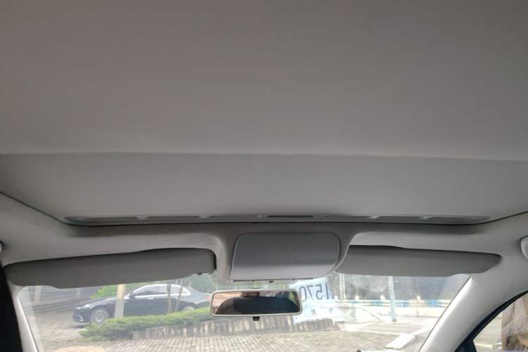 Used Volkswagen Polo 2013 1.6L Automatic Comfort Edition Headliner