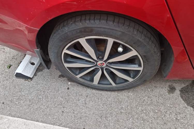 Used Roewe i6 2017 20T Automatic Internet ZhiZun Edition Right Rear Wheel Hub