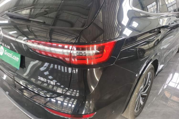 Used Volkswagen Viloran 2023 380TSI Luxury Edition
