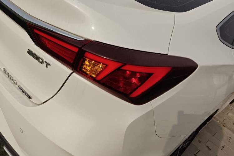 Used CHANGAN Eado 2021 PLUS Blue Whale NE 1.4T GDI DCT Prestige Model Exterior 3