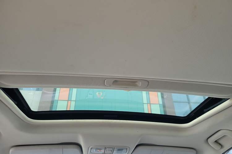 Used Dongfeng Fengon 580 2016 1.8L Manual Comfort Model Headliner