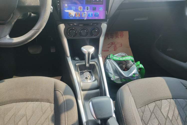 Used Citroen C3-XR 2015 1.6L Automatic Fashion Model Gear Lever