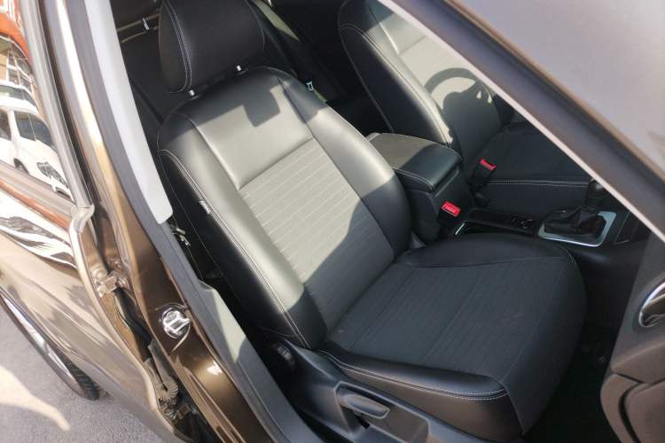 Used Volkswagen Tiguan 2017 300TSI Automatic Two-Wheel Drive Silk Road Luxury Edition