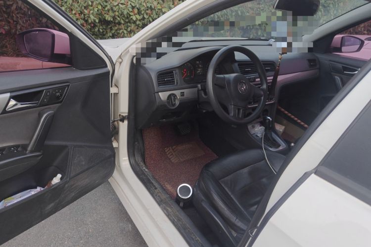 Used Volkswagen Gran Lavida 2013 1.6L Automatic Fashion Model Driver Seat