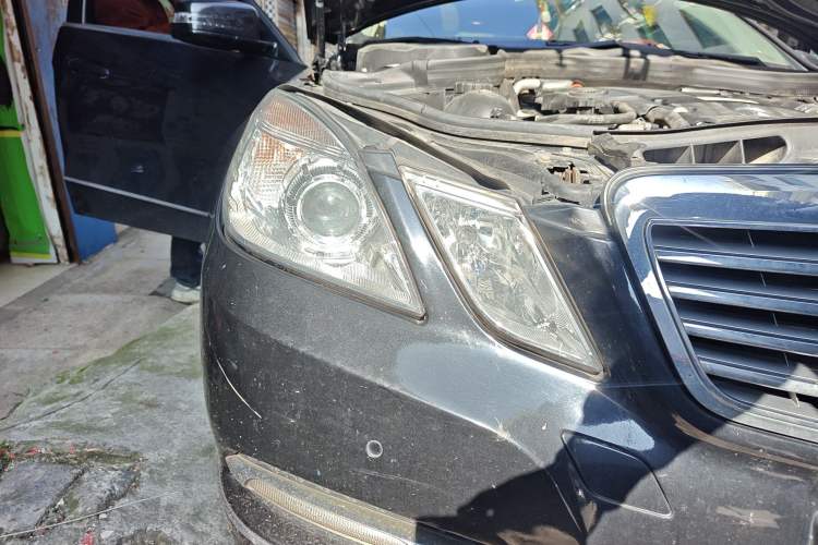 Used Mercedes-Benz E-Class 2013 E 260 L CGI Elegant Model
