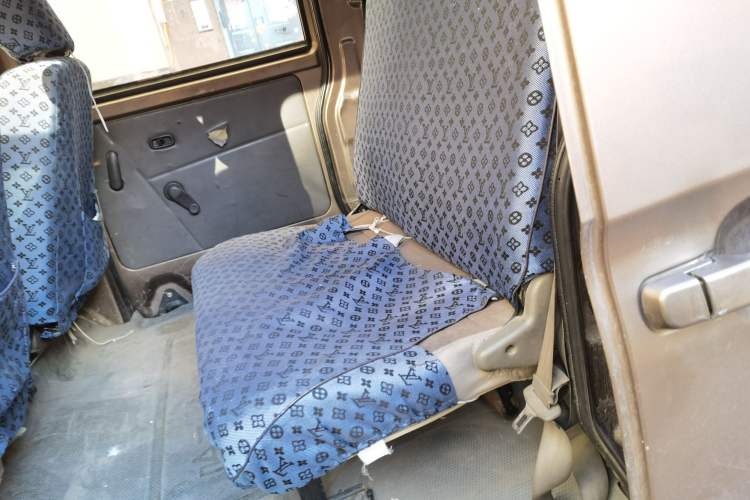 Used Hafei Zhongyi V5 2013 1.3L Luxury Model M13R Left Rear Seat