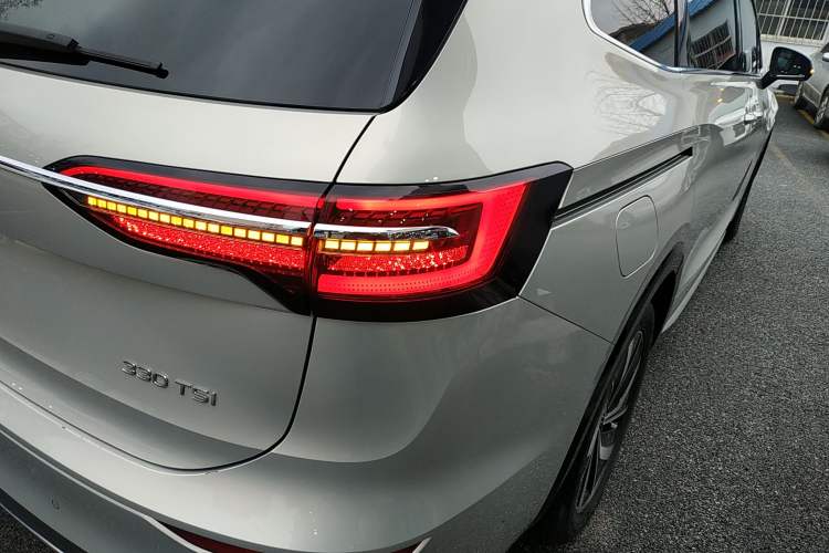 Used Volkswagen Viloran 2024 330TSI Luxury Edition
