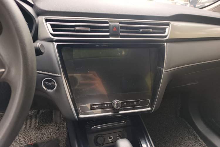 Used Roewe i5 2019 1.5L Automatic 4G Connected Linghao Flagship Edition
