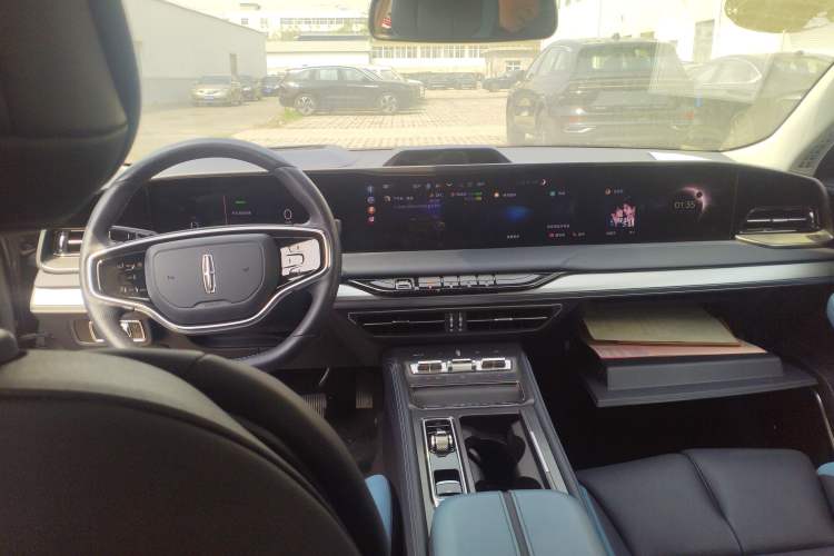 Used Lincoln Z 2024 2.0T Two-Wheel Drive Luxury Hybrid Version Steering Wheel