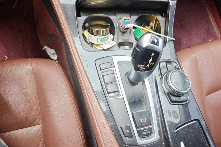 Used BMW 5 Series 2014 520Li Elegant Model
