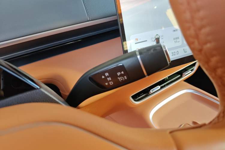 Used Deepal S07 2024 215Max Qiankun Intelligent Driving ADS SE Range-Extended Version
