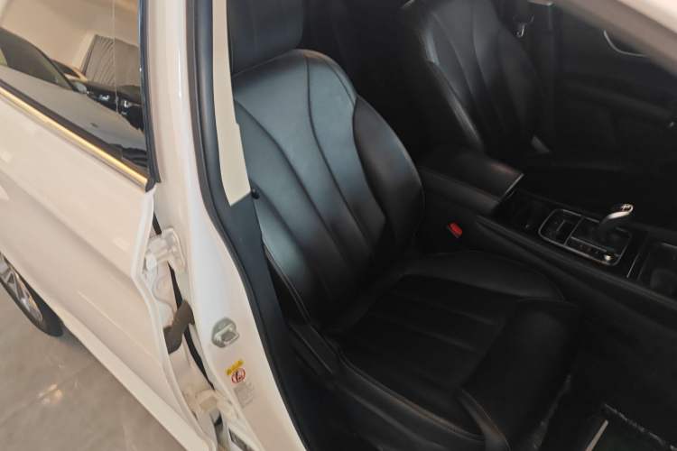 Used BYD Song MAX 2019 1.5T Automatic Smart Connect Ruiyi Sunroof Model 7 Seats China VI Standard Right Front Seat